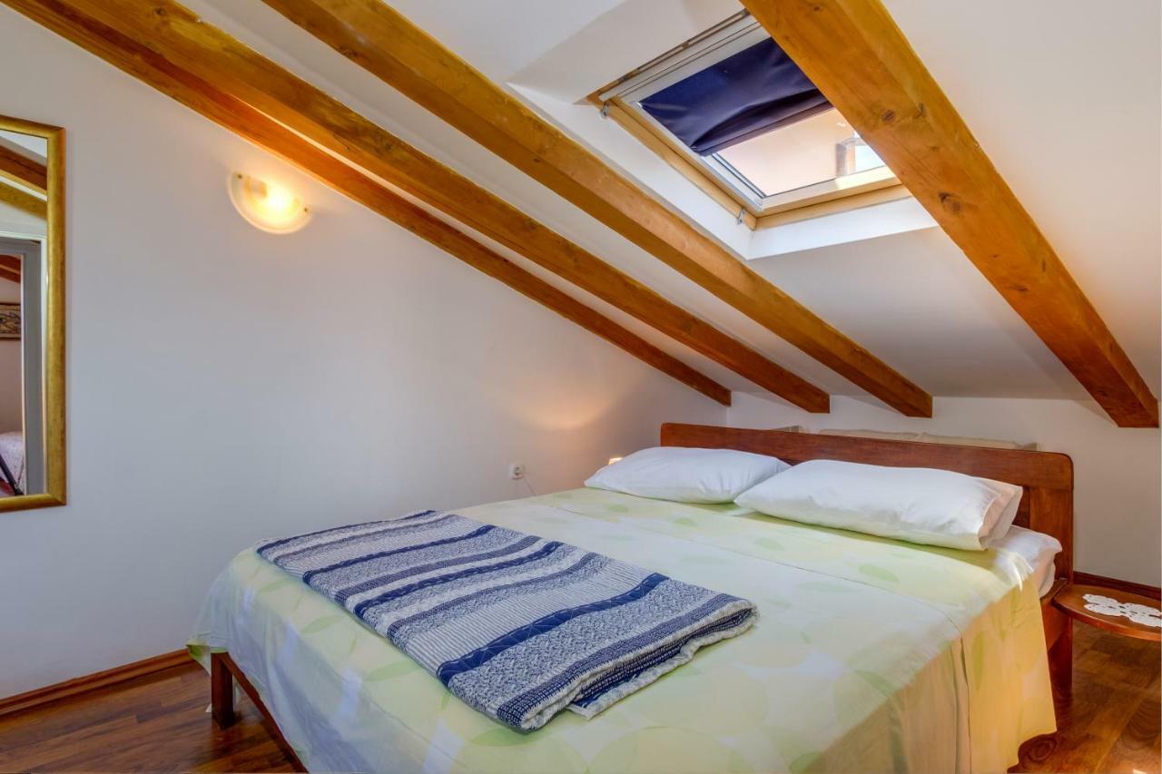 Apartman Natasa Mali Losinj Exterior photo
